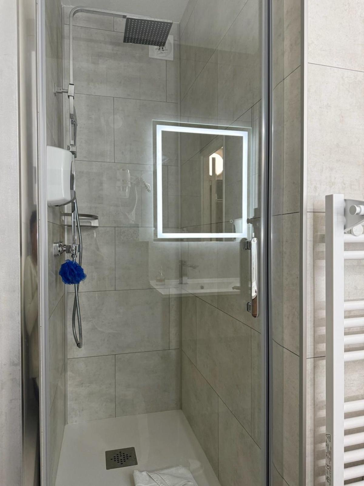 לה רושל Residence New Rochelle מראה חיצוני תמונה